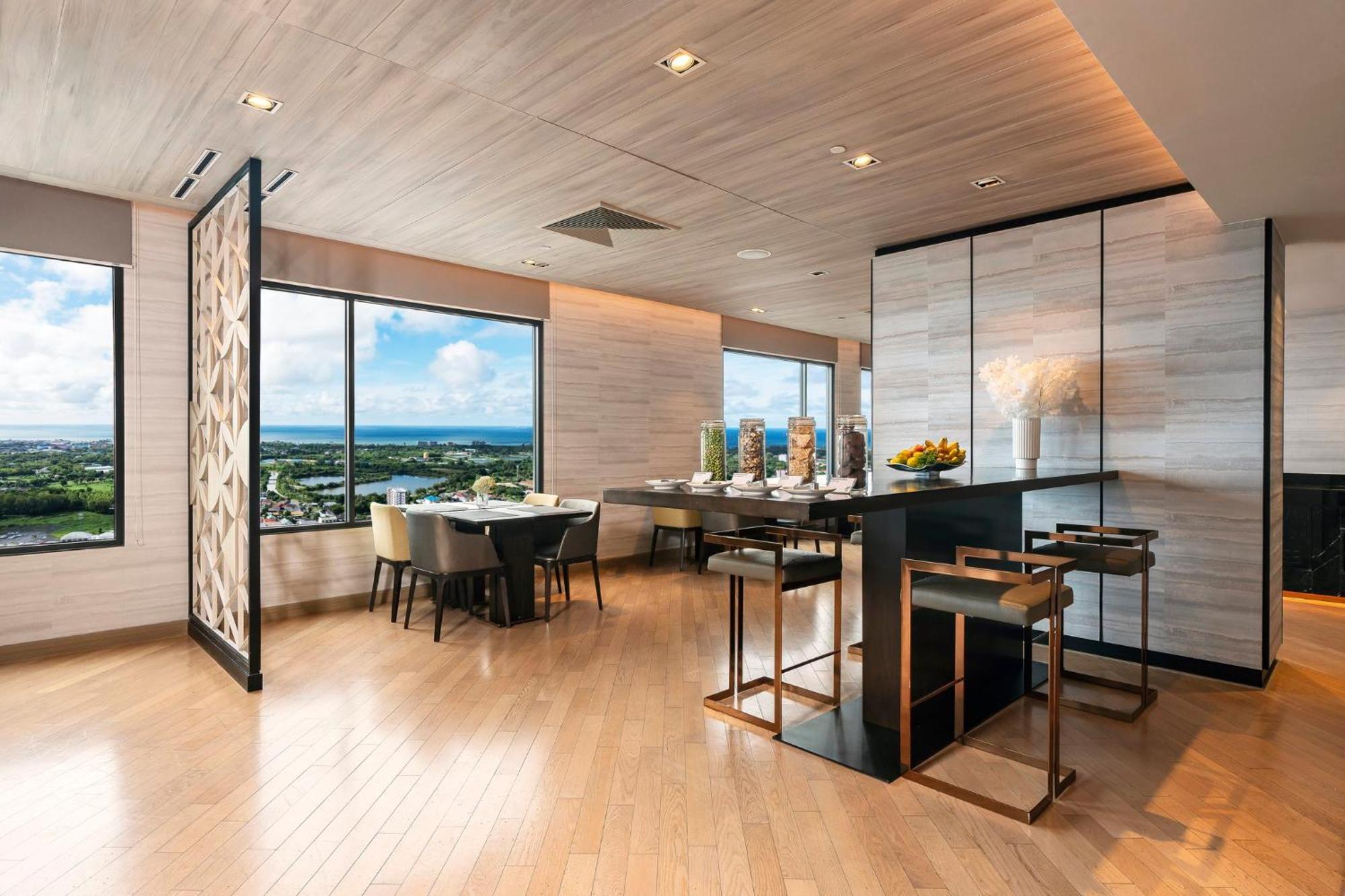 Holiday Inn & Suites Rayong City Centre By Ihg Εξωτερικό φωτογραφία