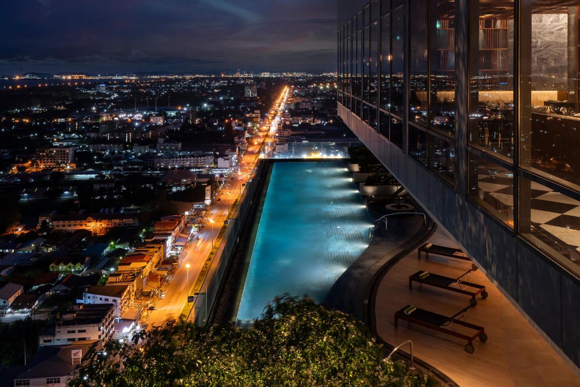 Holiday Inn & Suites Rayong City Centre By Ihg Εξωτερικό φωτογραφία