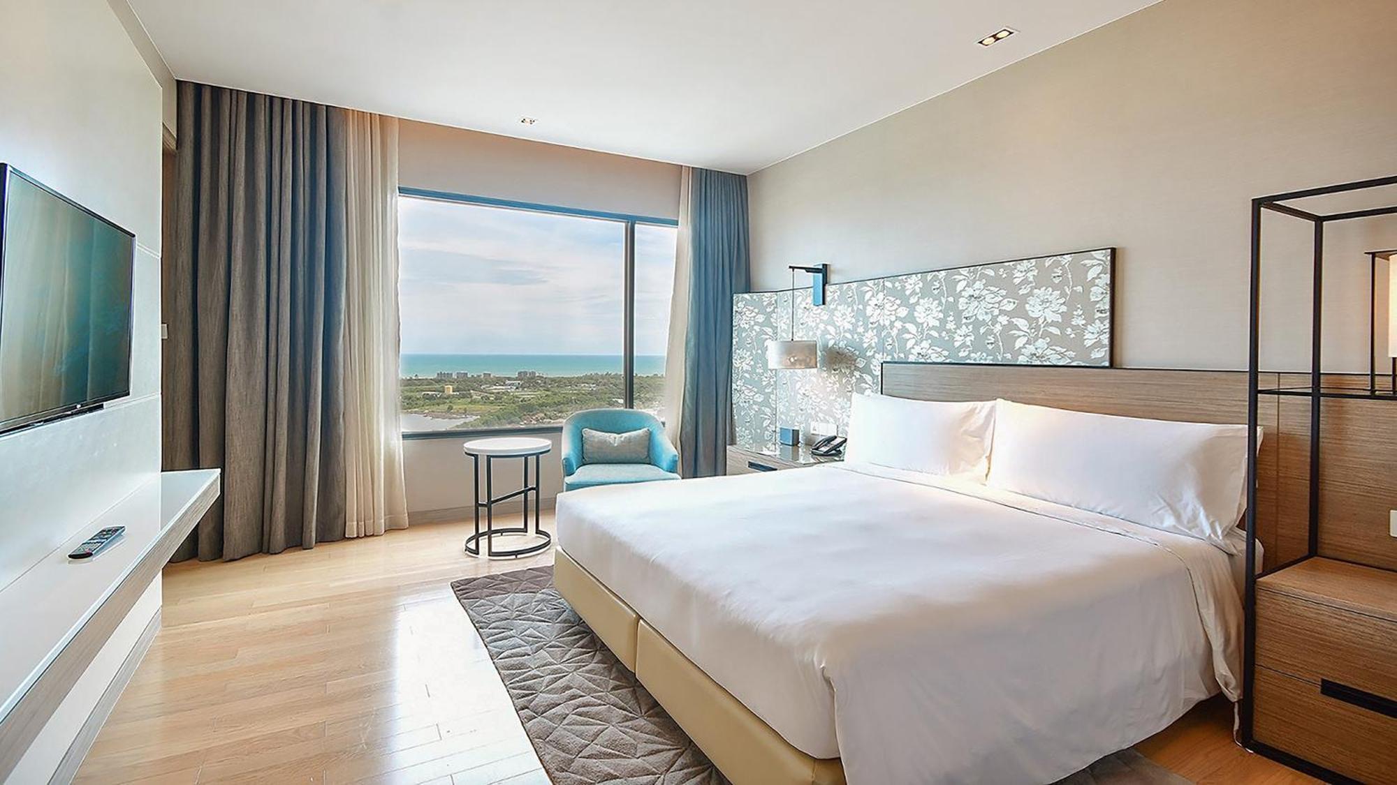Holiday Inn & Suites Rayong City Centre By Ihg Εξωτερικό φωτογραφία