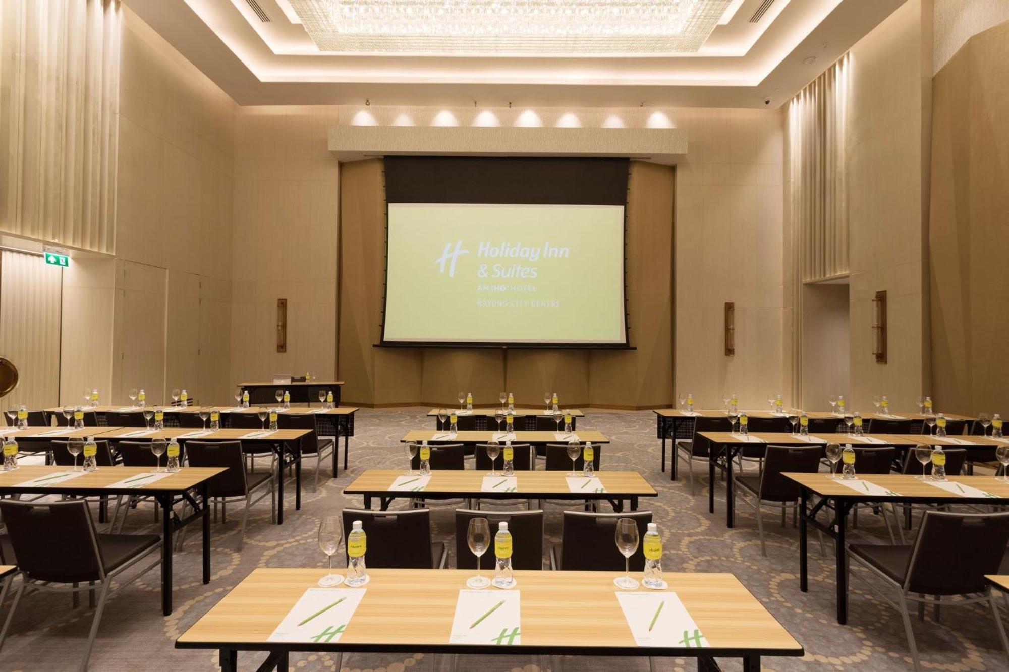 Holiday Inn & Suites Rayong City Centre By Ihg Εξωτερικό φωτογραφία